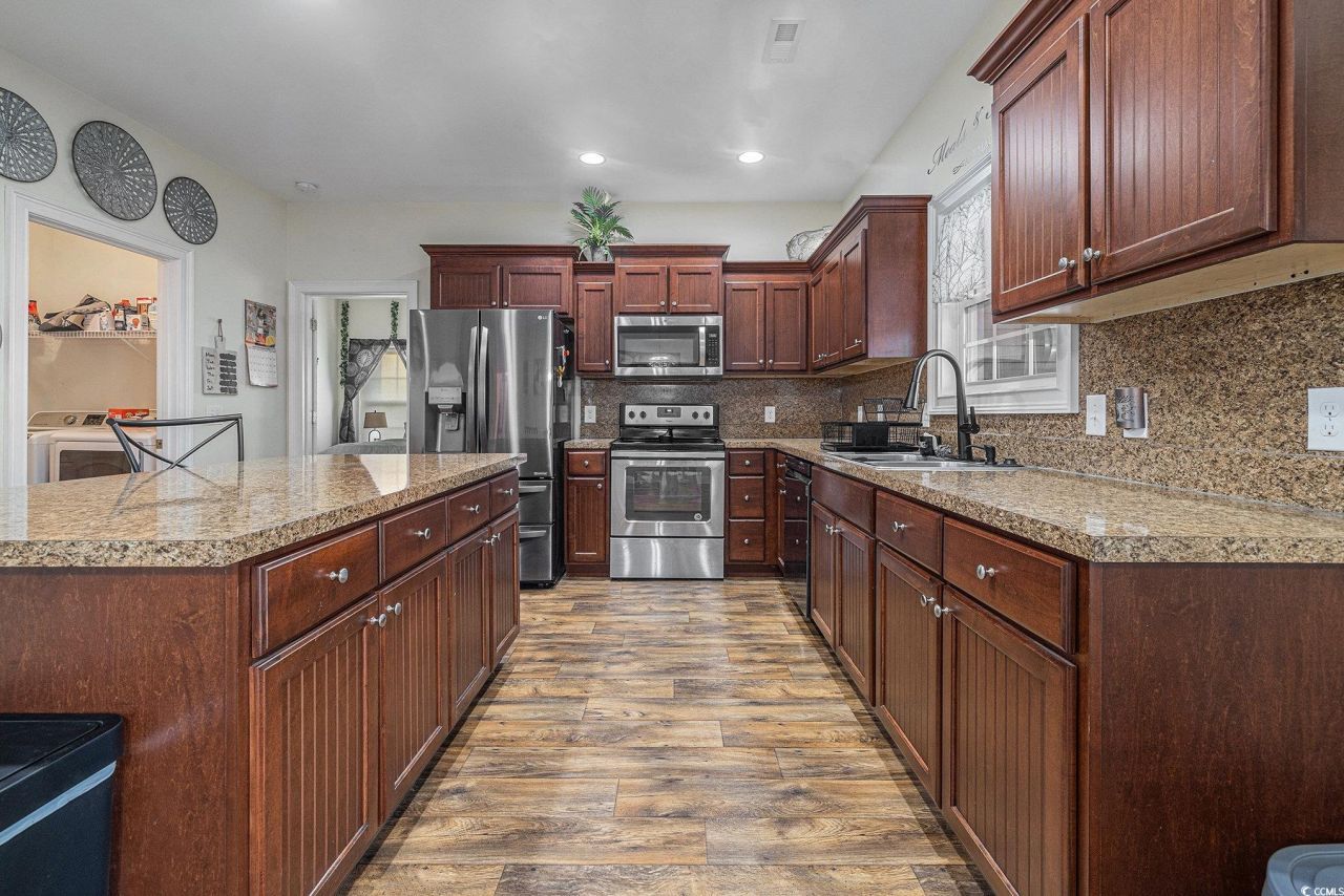 542 Irees Way Photo 8