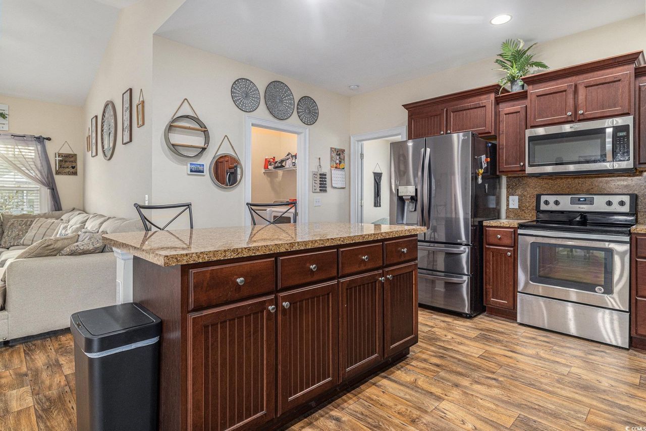 542 Irees Way Photo 9