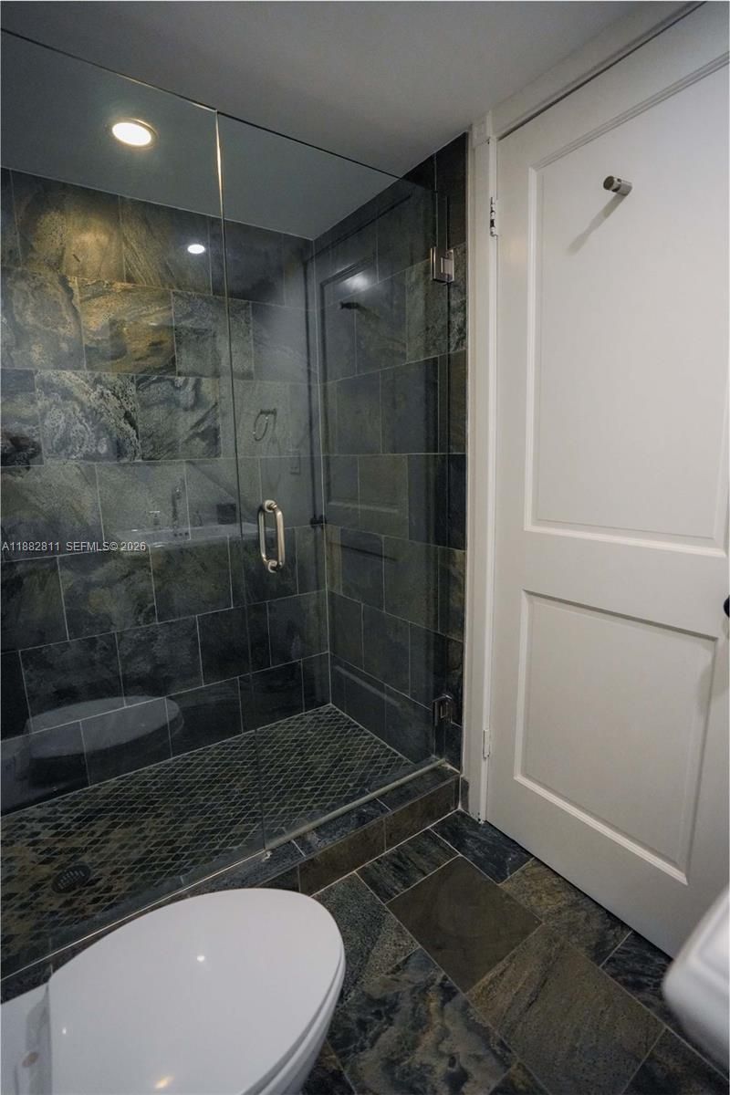 6039 Collins Ave, Unit 503, Miami Beach, FL 33140 Photo