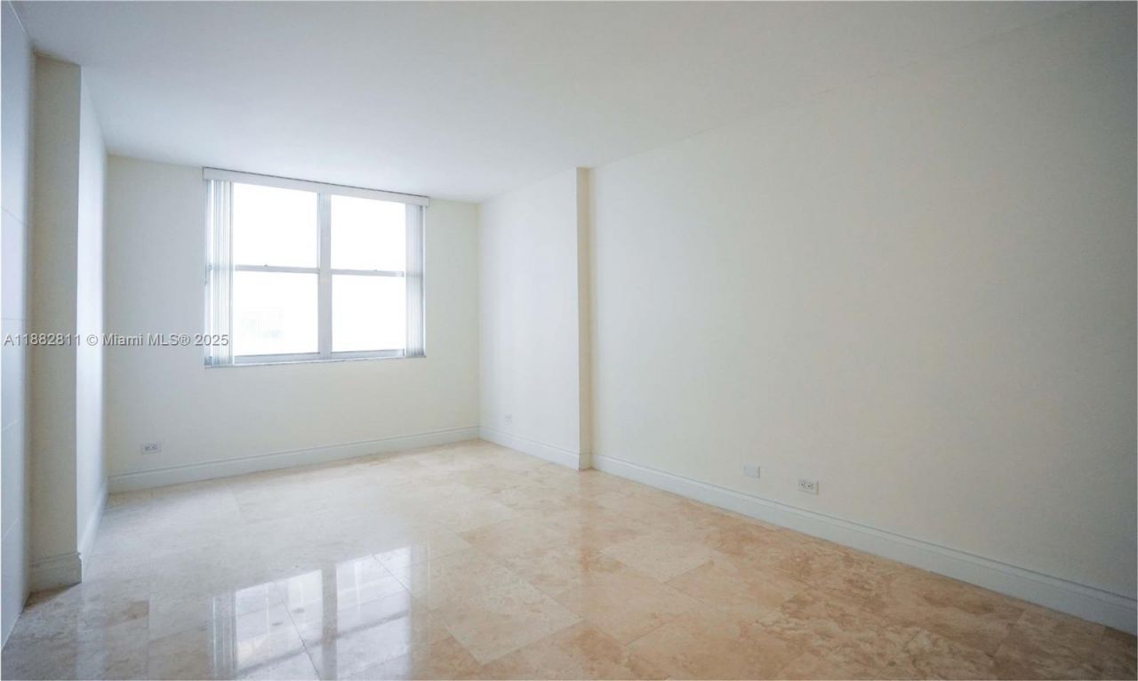 6039 Collins Ave, Unit 503, Miami Beach, FL 33140 Photo
