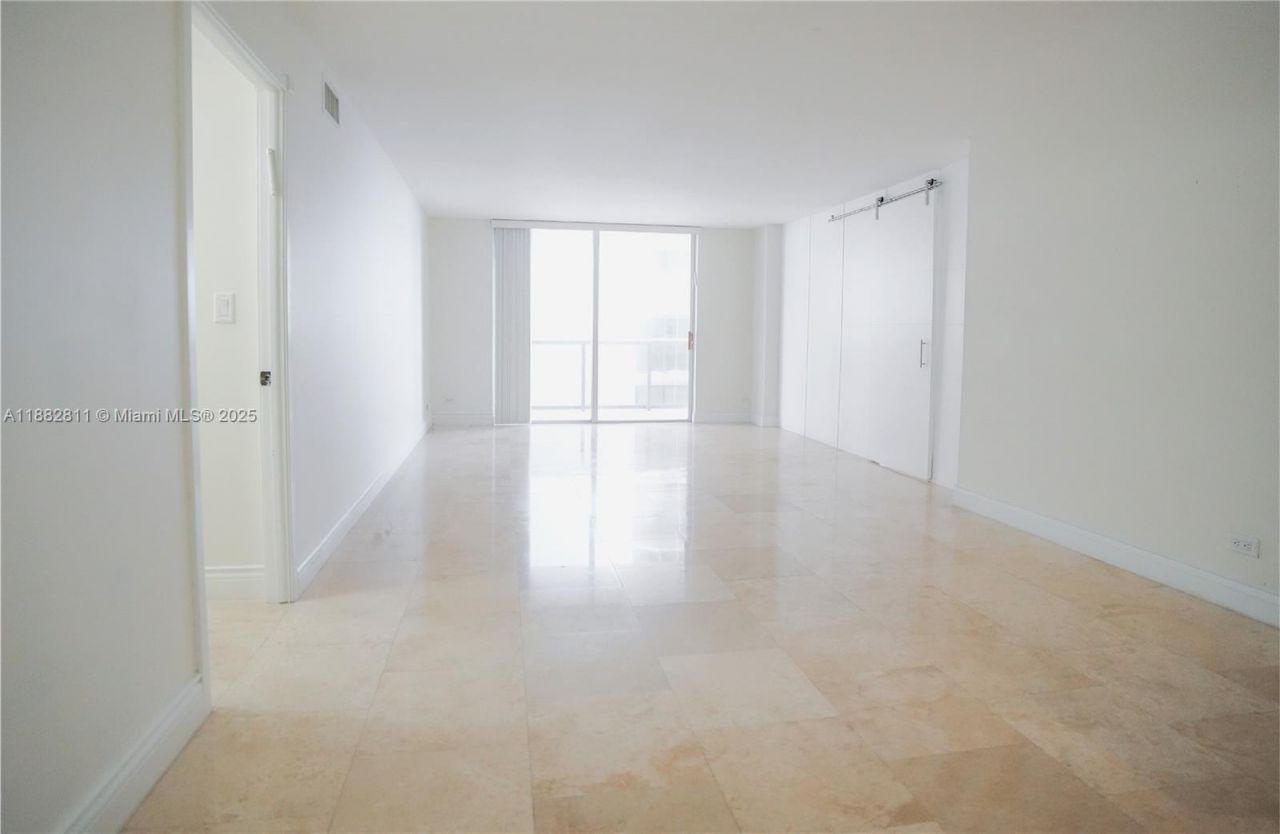 6039 Collins Ave, Unit 503, Miami Beach, FL 33140 Photo