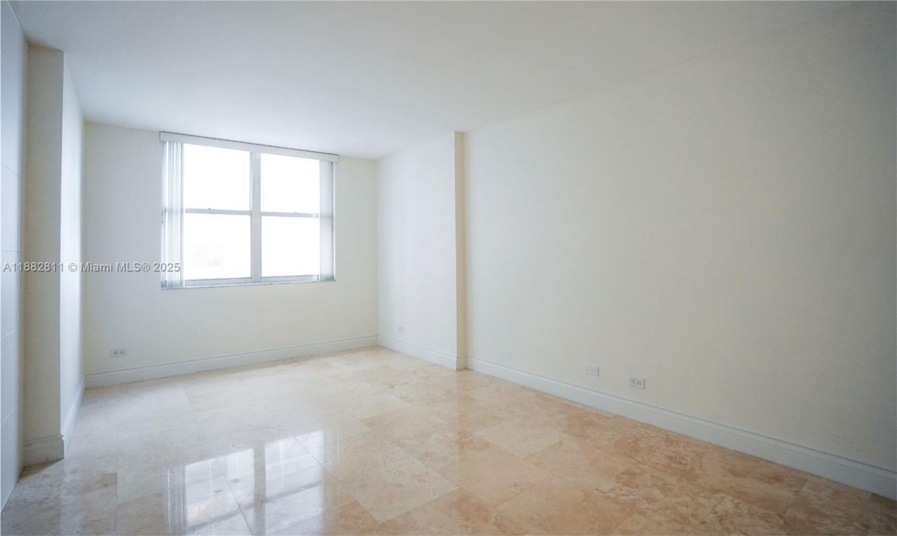 6039 Collins Ave, Unit 503, Miami Beach, FL 33140 Photo