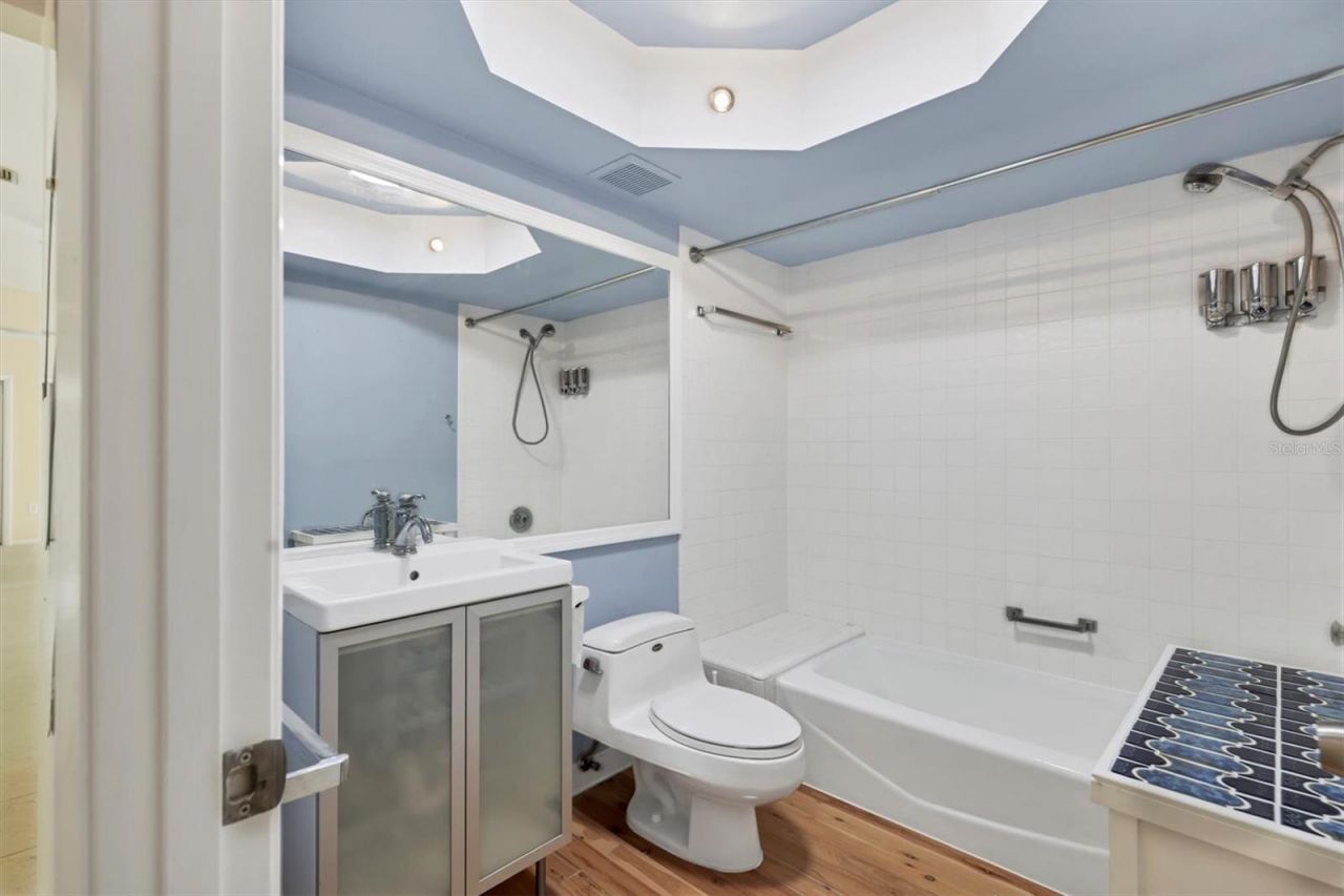 3638 Glen Oaks Manor Drive, Sarasota, FL 34232 Photo