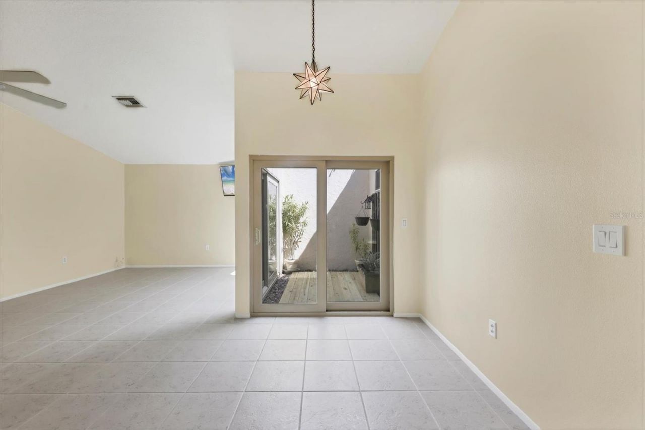 3638 Glen Oaks Manor Drive, Sarasota, FL 34232 Photo