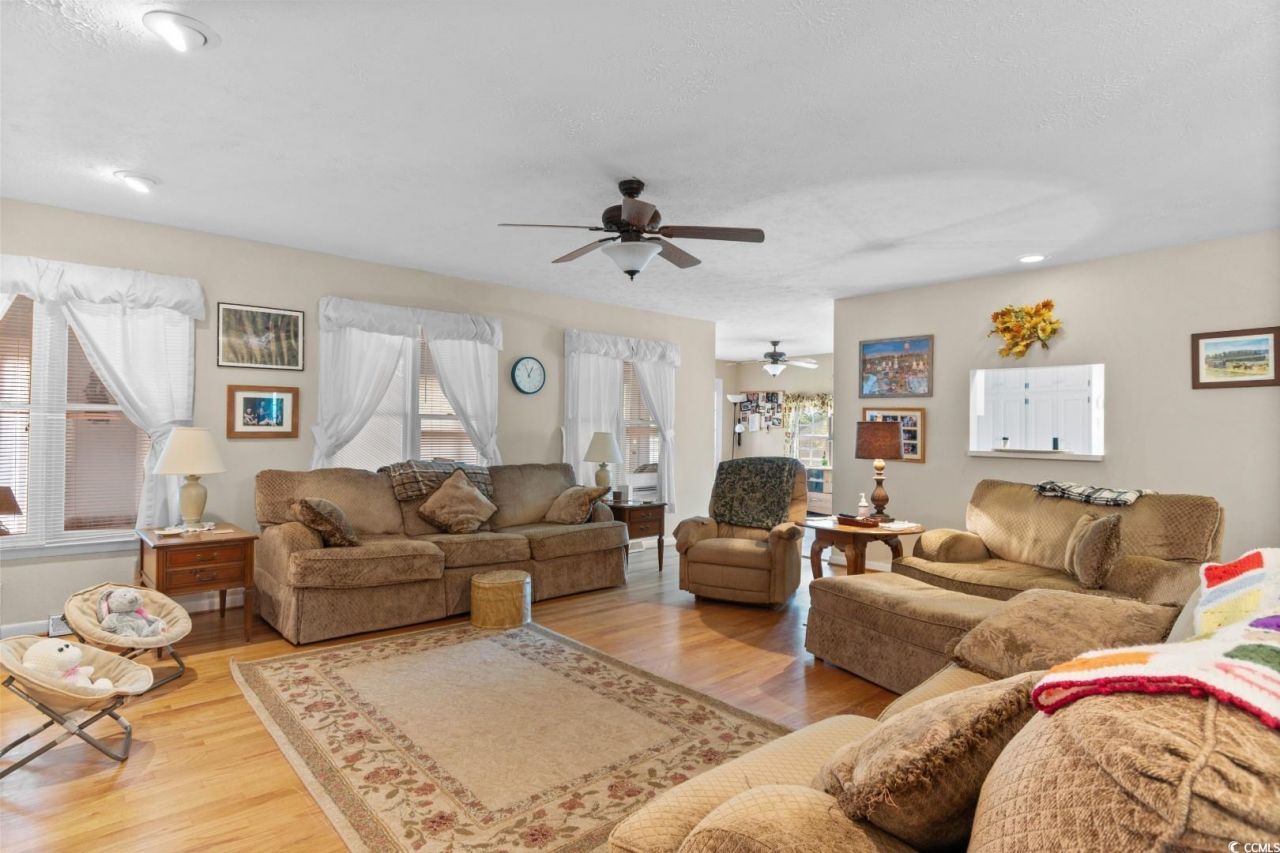 7600 Driftwood Dr. Photo 11