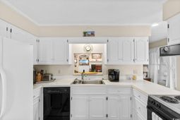 7600 Driftwood Dr. photo 4