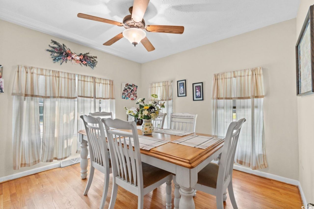 7600 Driftwood Dr. Photo 9