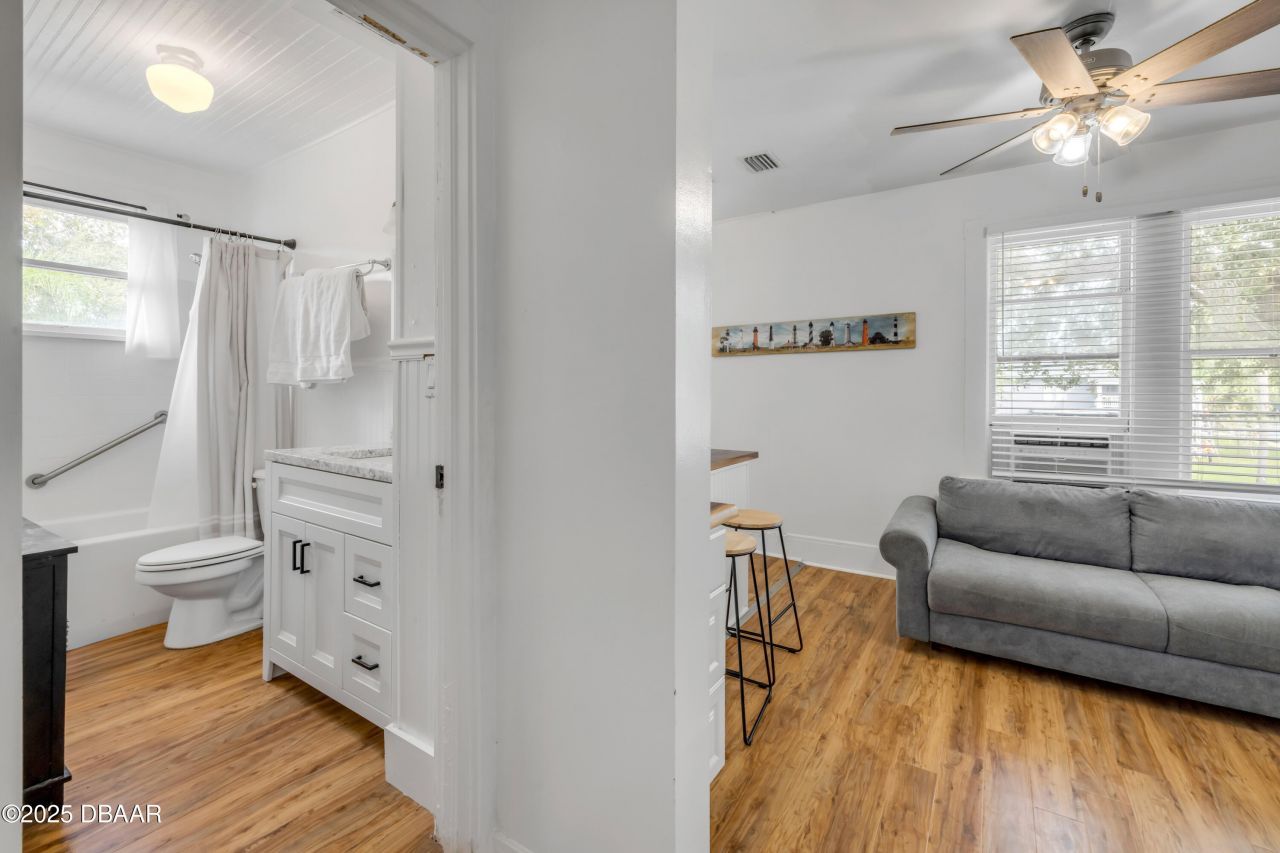 200 Live Oak Street, New Smyrna Beach, FL 32168 Photo