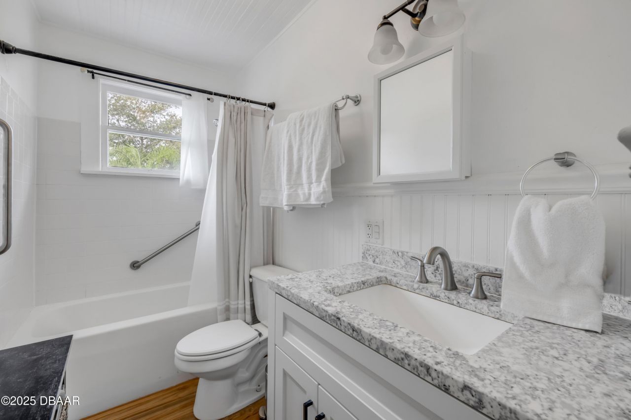 200 Live Oak Street, New Smyrna Beach, FL 32168 Photo