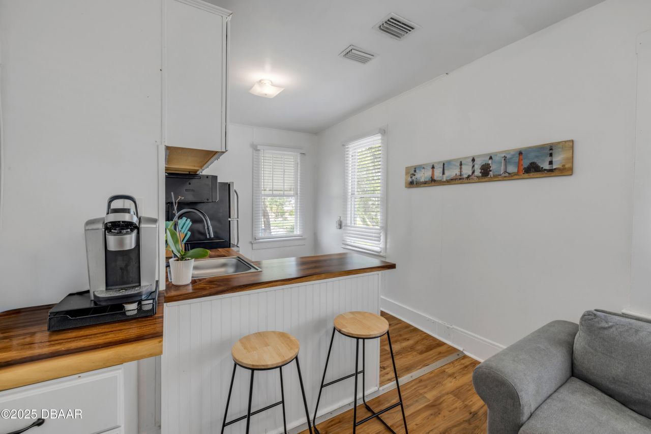 200 Live Oak Street, New Smyrna Beach, FL 32168 Photo