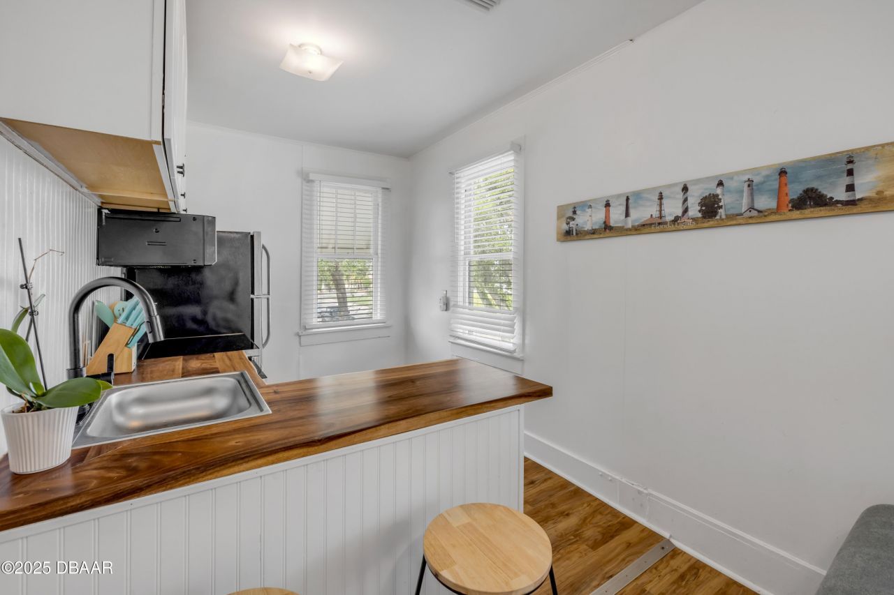 200 Live Oak Street, New Smyrna Beach, FL 32168 Photo