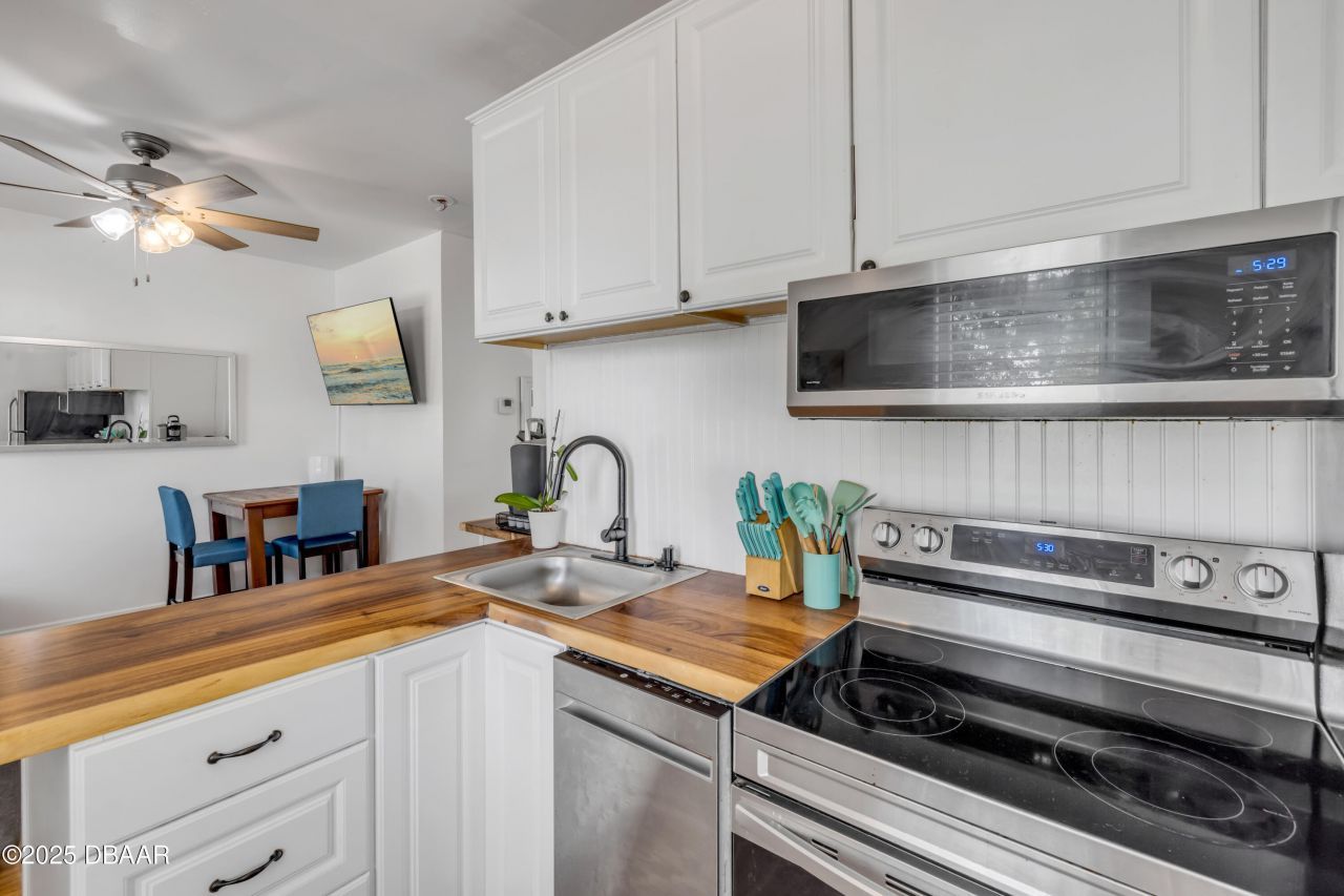 200 Live Oak Street, New Smyrna Beach, FL 32168 Photo