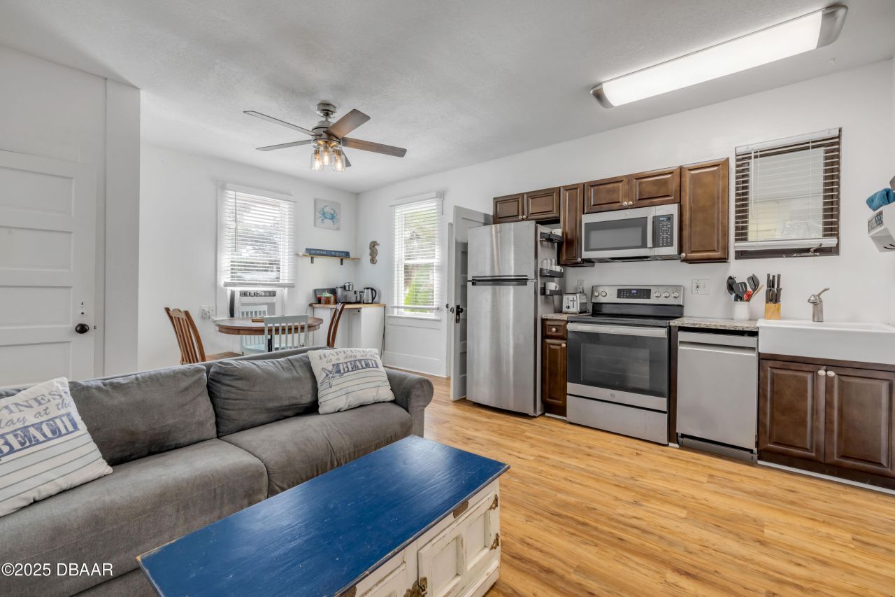 200 Live Oak Street, New Smyrna Beach, FL 32168 Photo