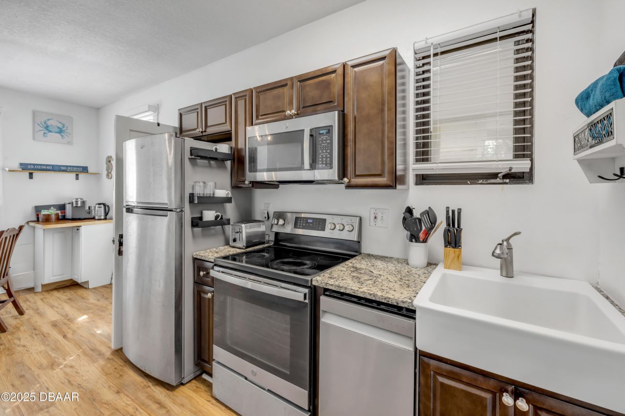 200 Live Oak Street, New Smyrna Beach, FL 32168 Photo