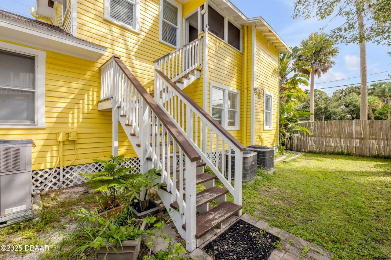 200 Live Oak Street, New Smyrna Beach, FL 32168 Photo