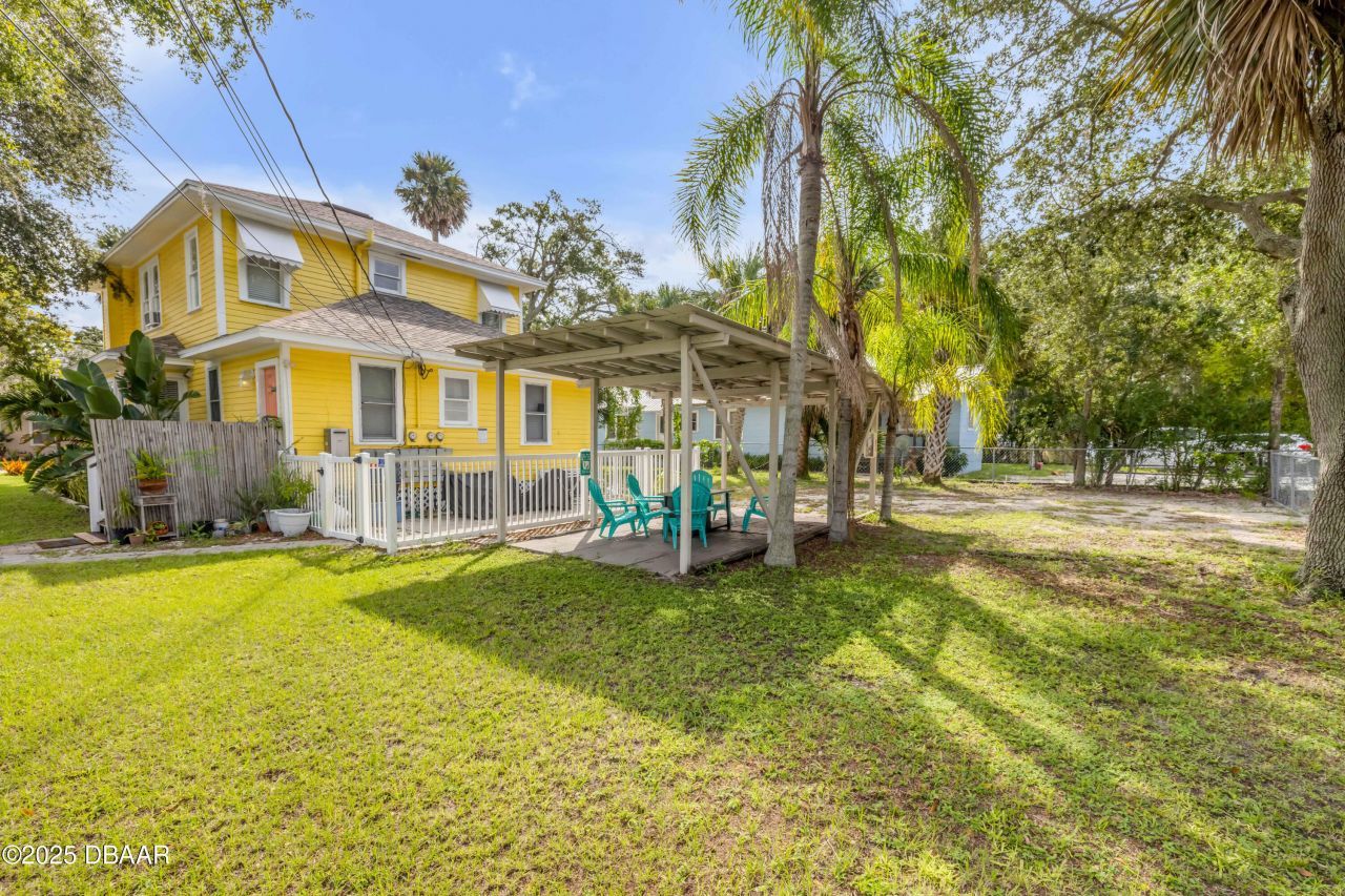 200 Live Oak Street, New Smyrna Beach, FL 32168 Photo