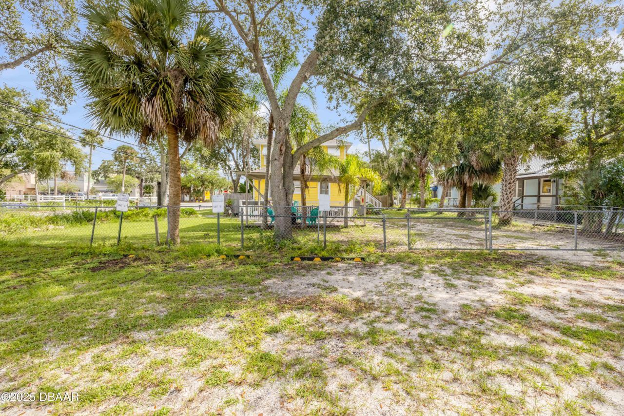 200 Live Oak Street, New Smyrna Beach, FL 32168 Photo