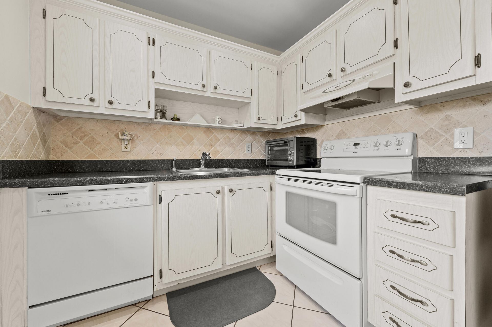 20 Waterford A, Delray Beach, FL 33446 Photo