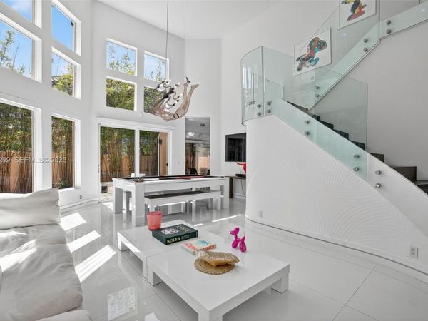 3710 NE 208th Ter, Aventura, FL 33180