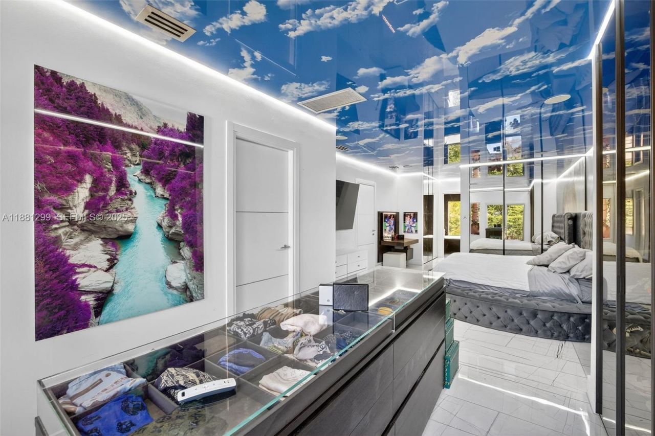 3710 NE 208th Ter, Aventura, FL 33180 Photo