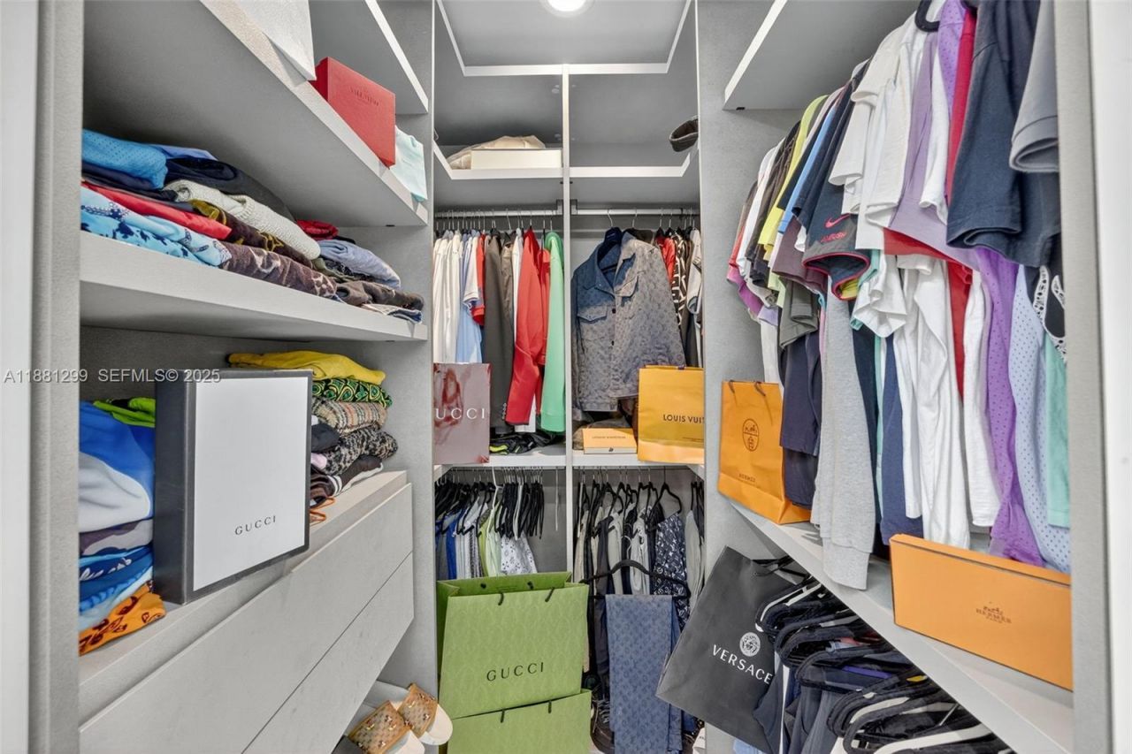 3710 NE 208th Ter, Aventura, FL 33180 Photo