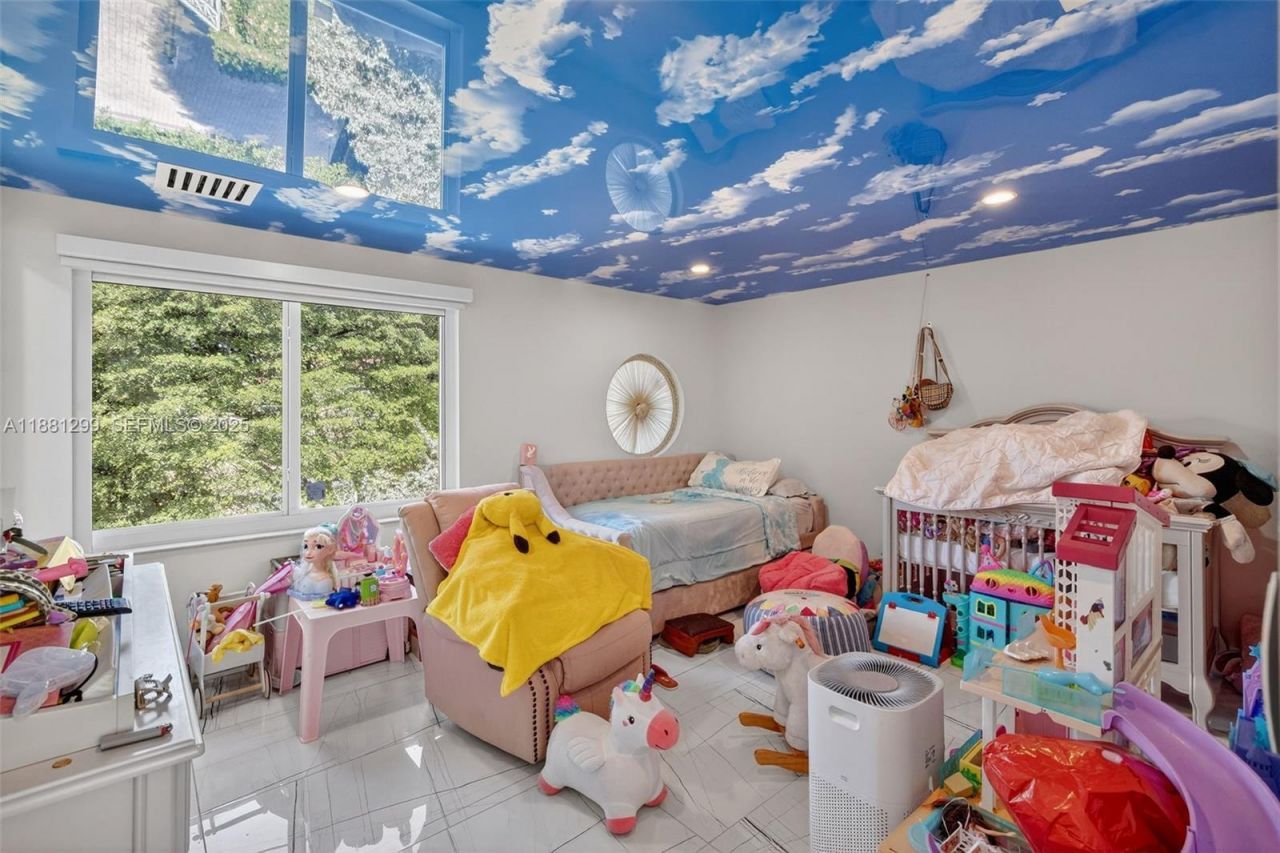 3710 NE 208th Ter, Aventura, FL 33180 Photo