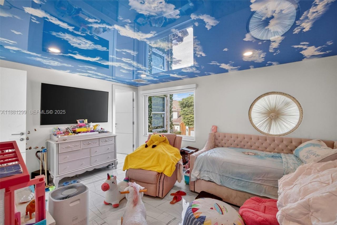 3710 NE 208th Ter, Aventura, FL 33180 Photo