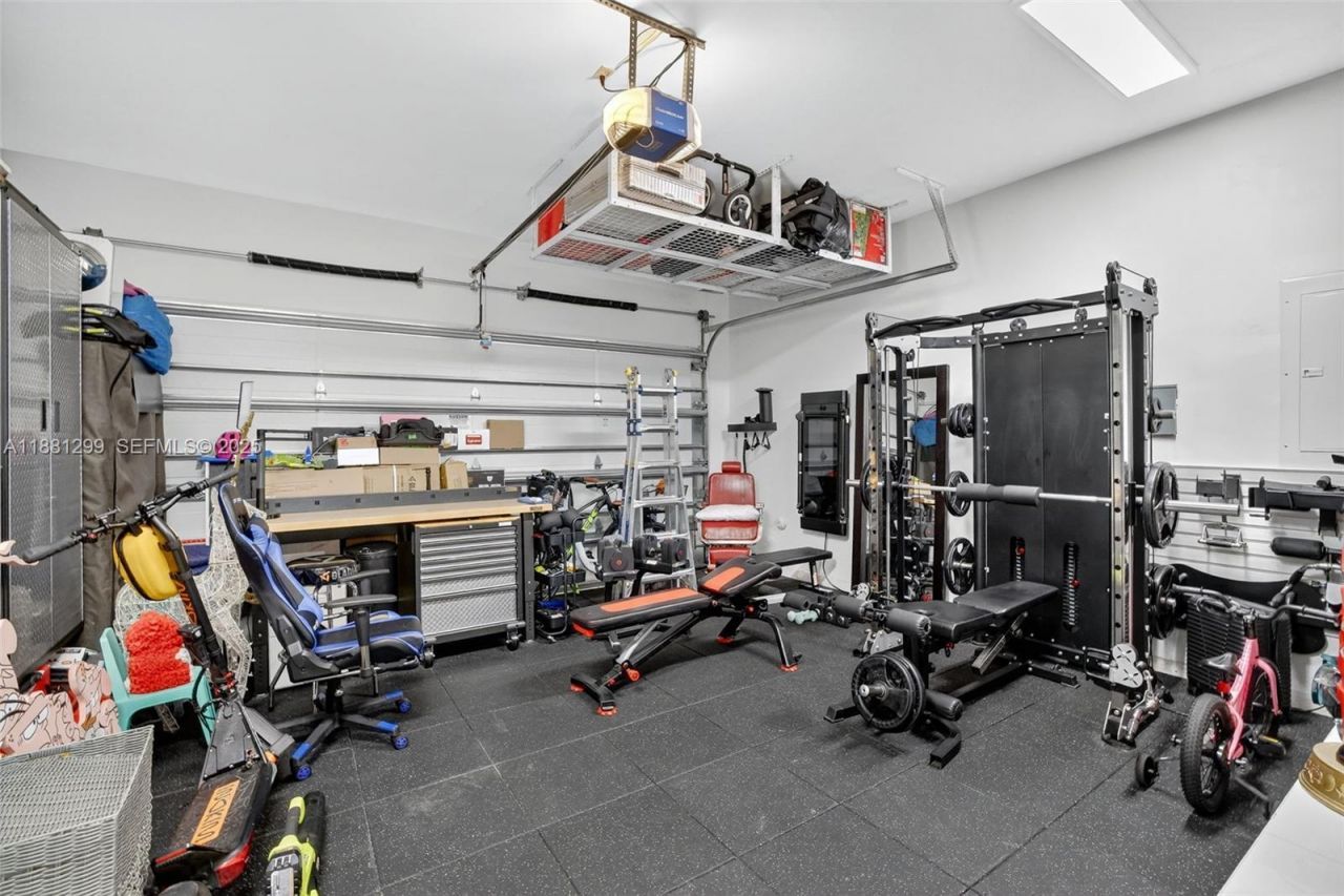 3710 NE 208th Ter, Aventura, FL 33180 Photo