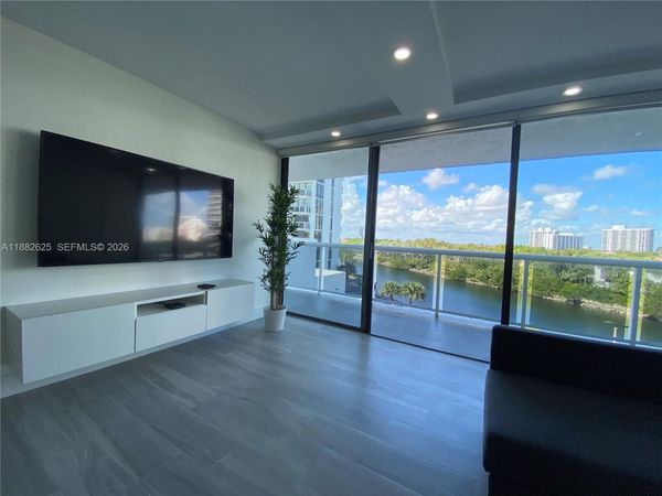 20515 E Country Club Dr, Unit 549, Aventura, FL 33180