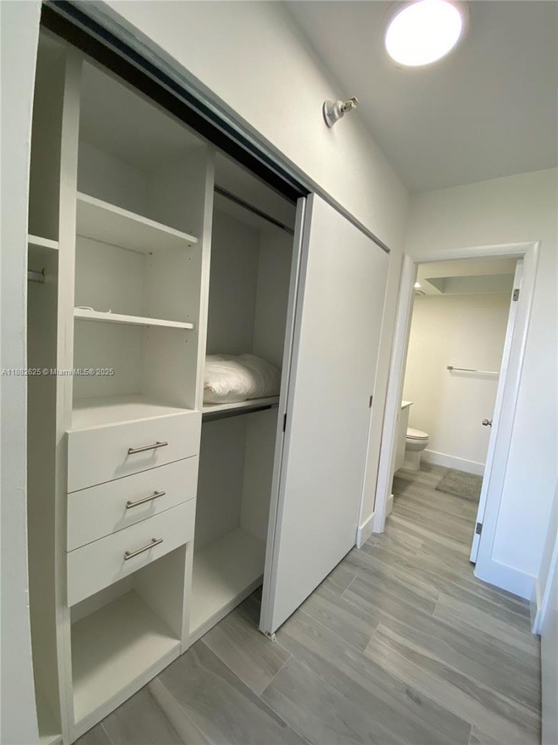 20515 E Country Club Dr, Unit 549, Aventura, FL 33180 Photo