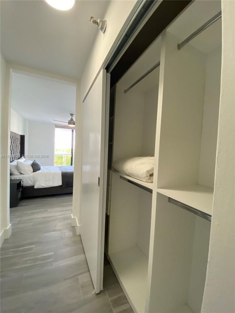 20515 E Country Club Dr, Unit 549, Aventura, FL 33180 Photo