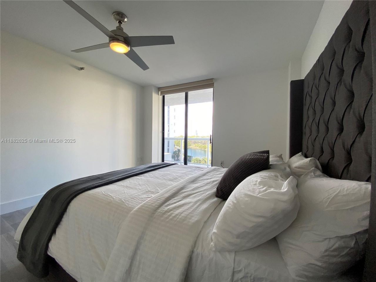 20515 E Country Club Dr, Unit 549, Aventura, FL 33180 Photo