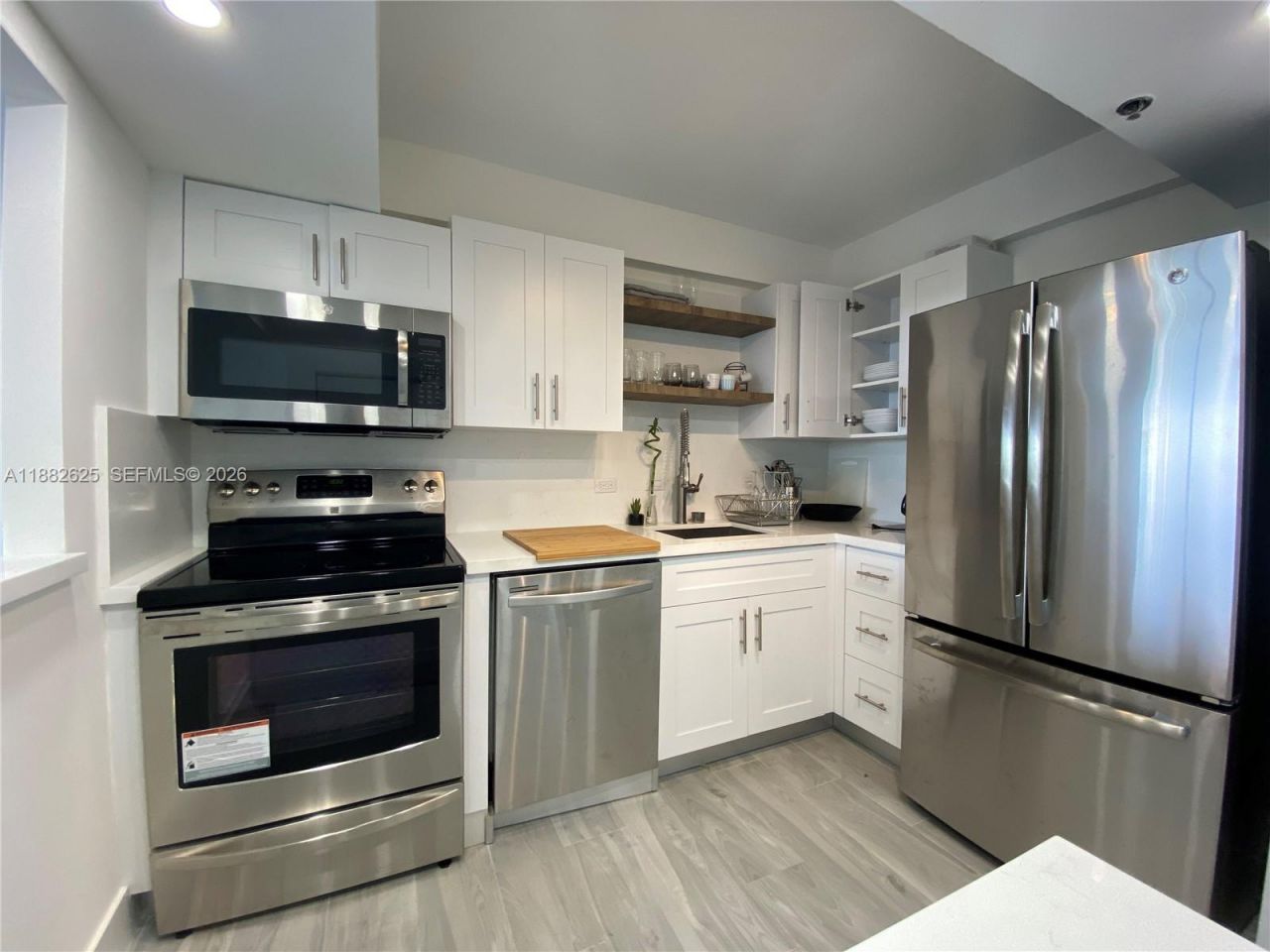 20515 E Country Club Dr, Unit 549, Aventura, FL 33180 Photo