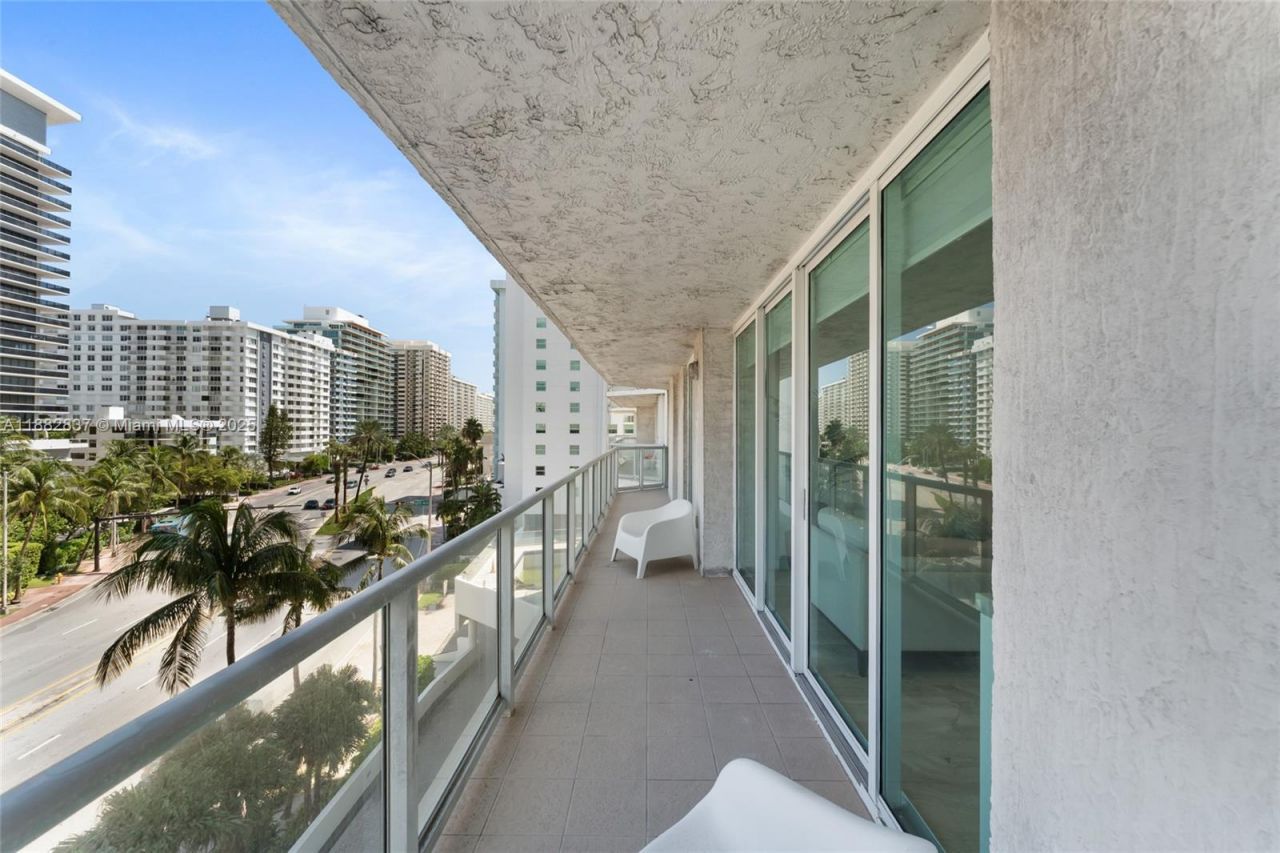 5900 Collins Ave, Unit 604, Miami Beach, FL 33140 Photo