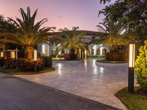 290 NW 6th Street, Boca Raton, FL 33432