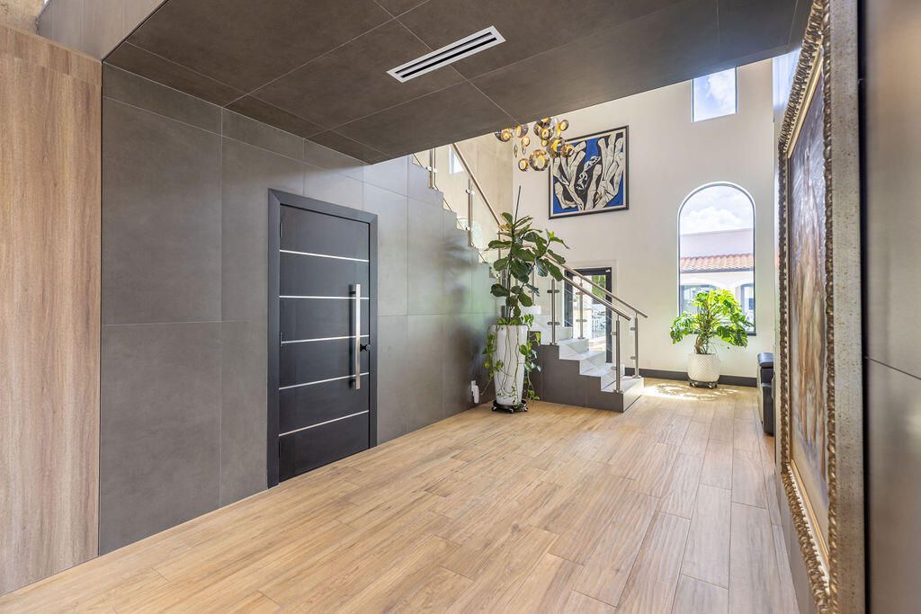 290 NW 6th Street, Boca Raton, FL 33432 Photo