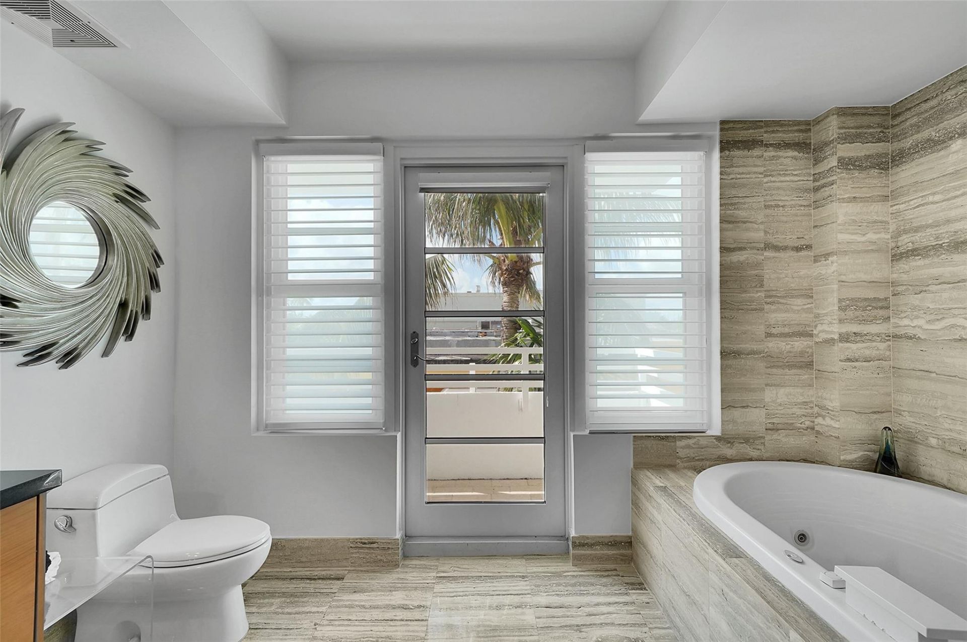 101 S Fort Lauderdale Beach Boulevard, Unit 208, Fort Lauderdale, FL 33316 Photo