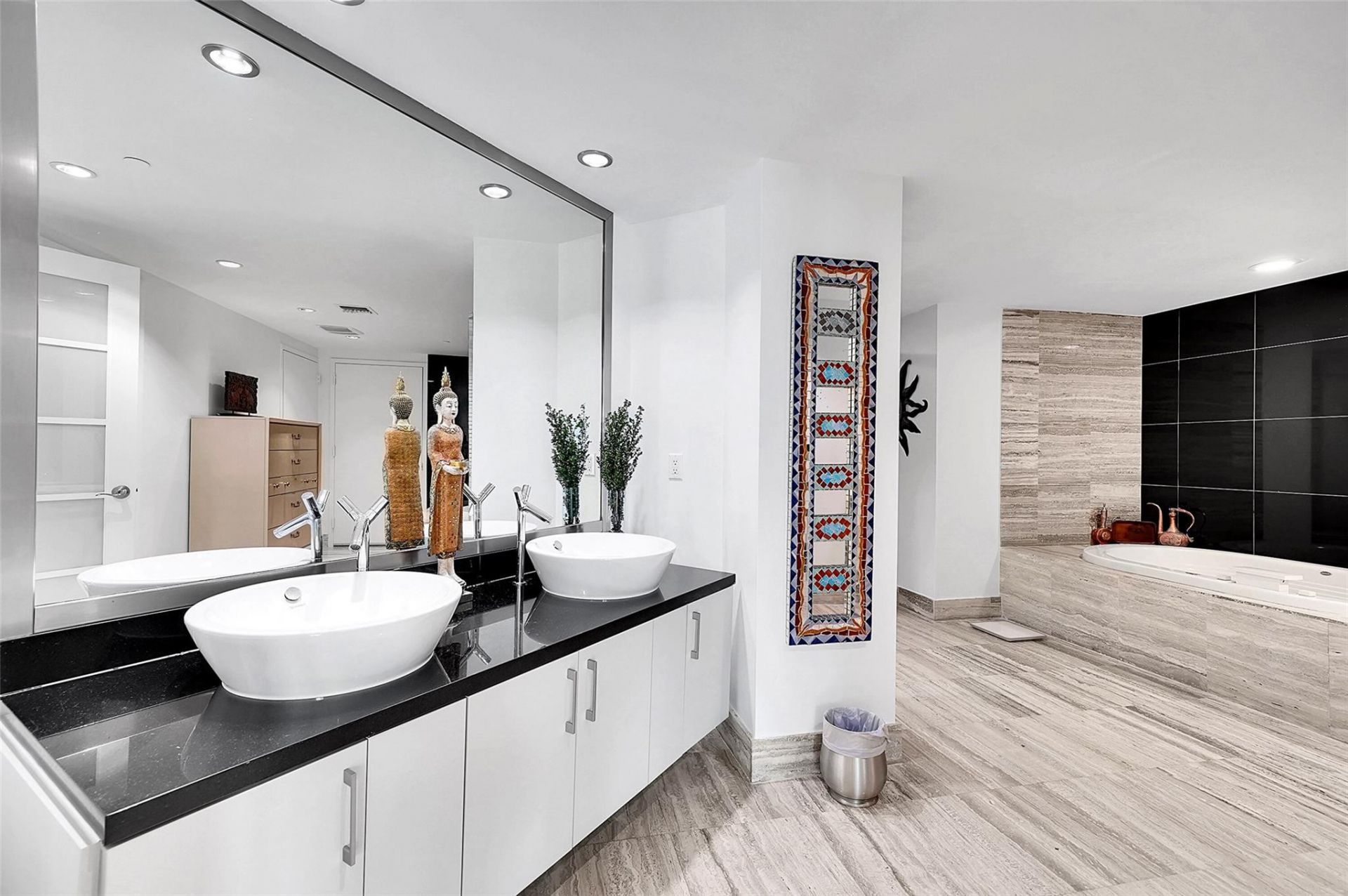 101 S Fort Lauderdale Beach Boulevard, Unit 208, Fort Lauderdale, FL 33316 Photo