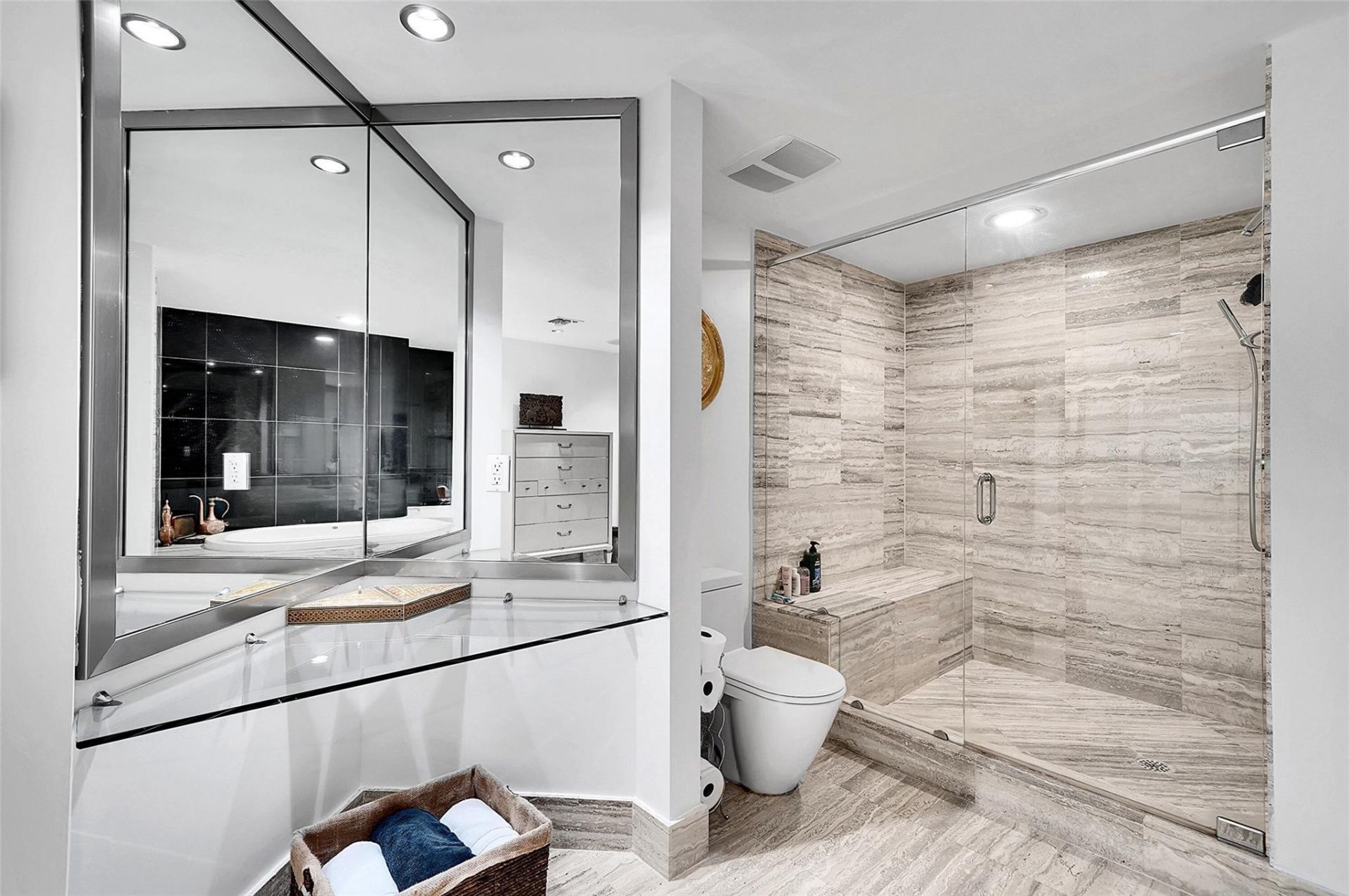 101 S Fort Lauderdale Beach Boulevard, Unit 208, Fort Lauderdale, FL 33316 Photo