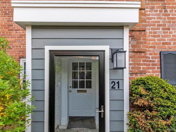 21 S Village Avenue, Unit 3, Rockville Centre, NY 11570