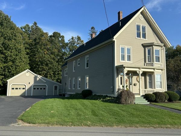 9 Charles Street, Houlton, ME 04730