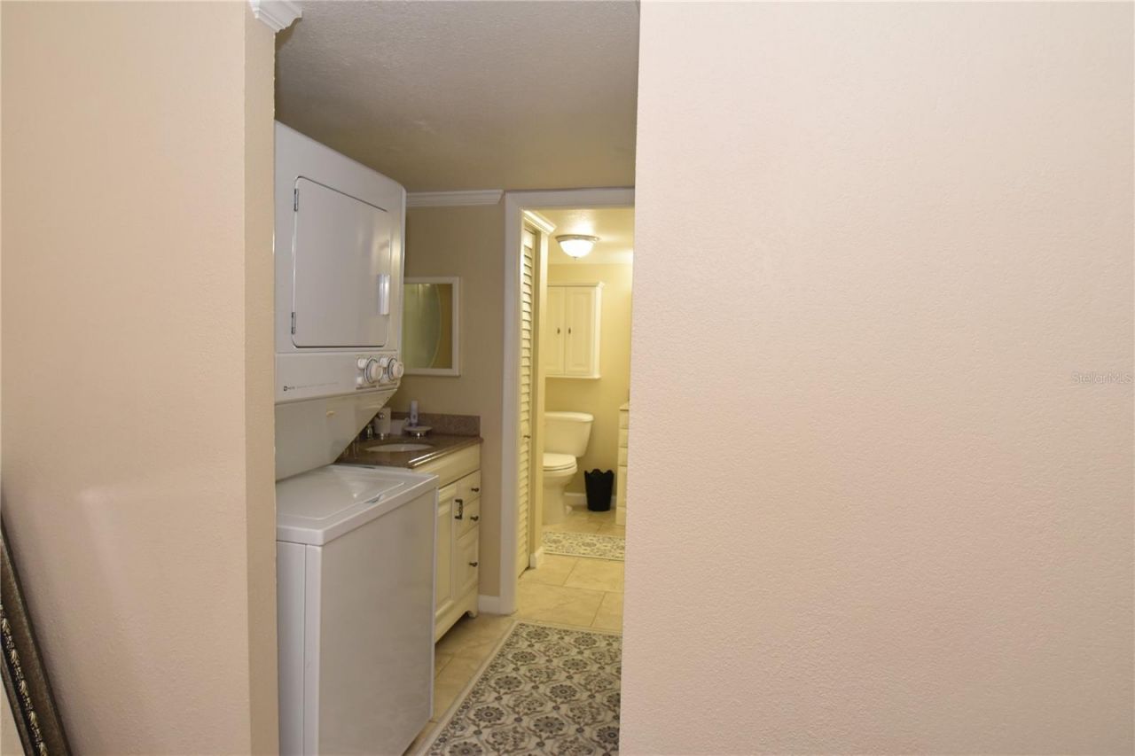 3700 S Osprey Avenue, Unit 315, Sarasota, FL 34239 Photo