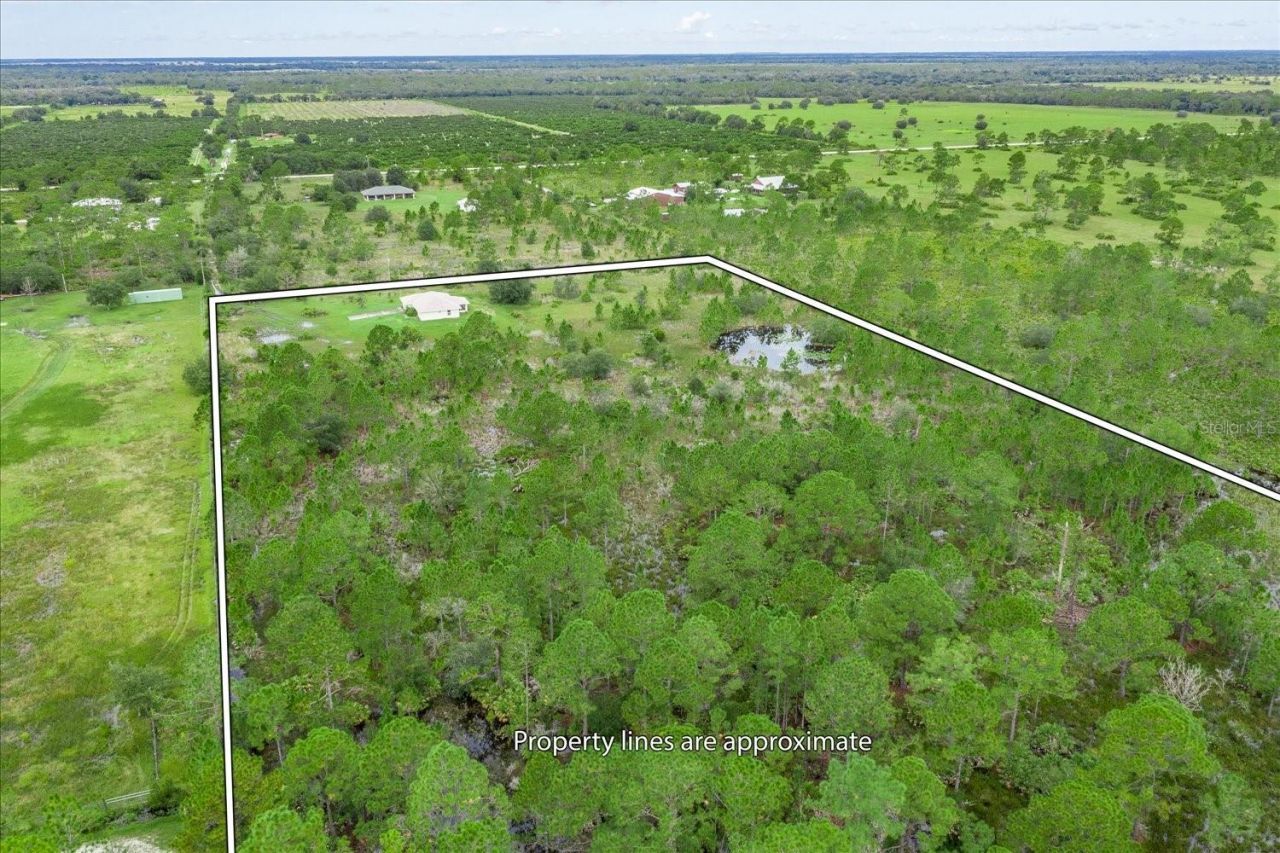 30 Milky Way, Venus, FL 33960 Photo