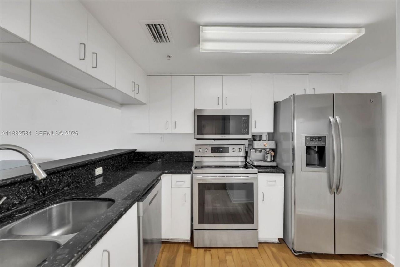 650 West Ave, Unit 704, Miami Beach, FL 33139 Photo