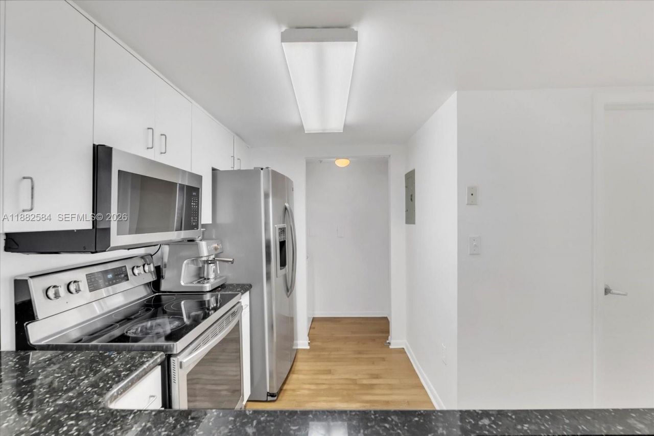 650 West Ave, Unit 704, Miami Beach, FL 33139 Photo