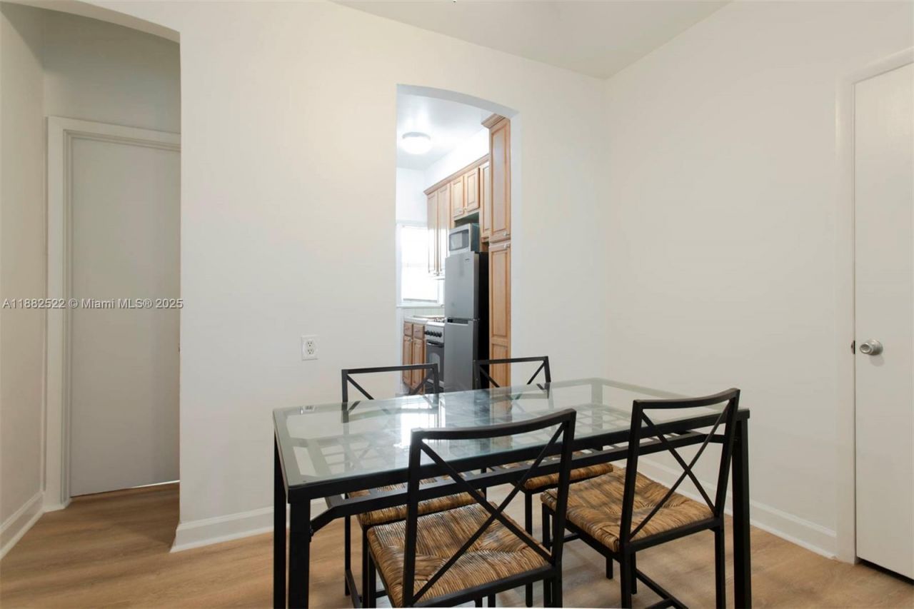 1561 Lenox Ave, Unit 10, Miami Beach, FL 33139 Photo