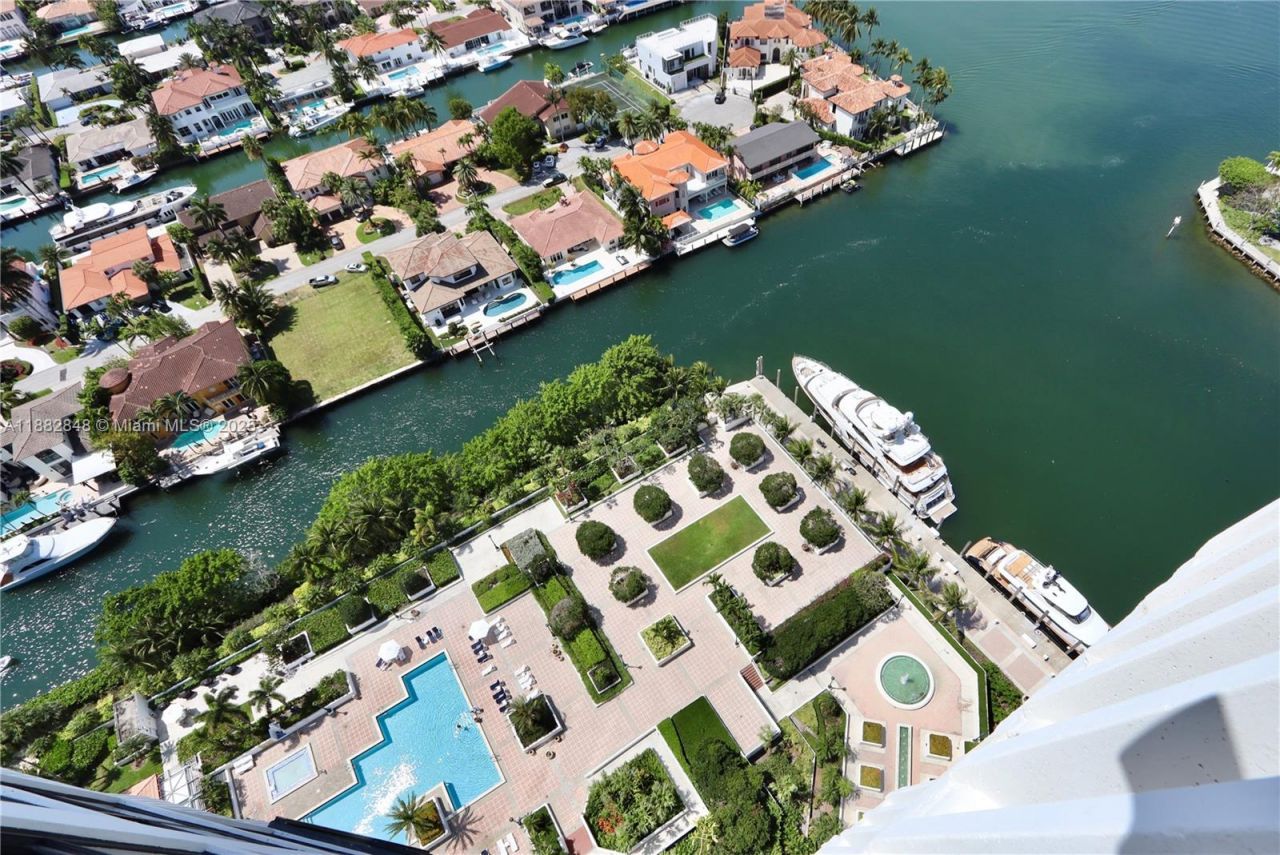 1000 Island Blvd, Unit PH2, Aventura, FL 33160 Photo