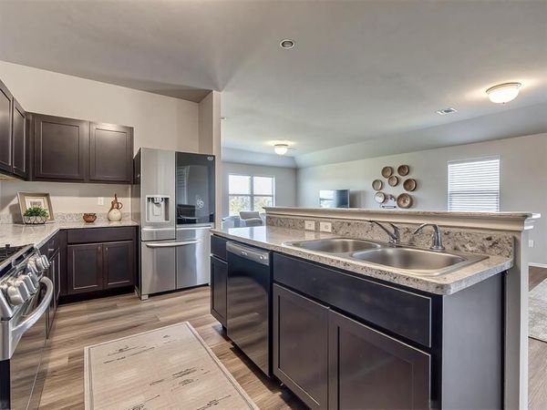 9949 Rattlesnake Lane, Yukon, OK 73099