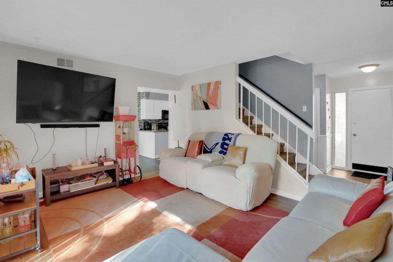 205 Timber Court Photo 17