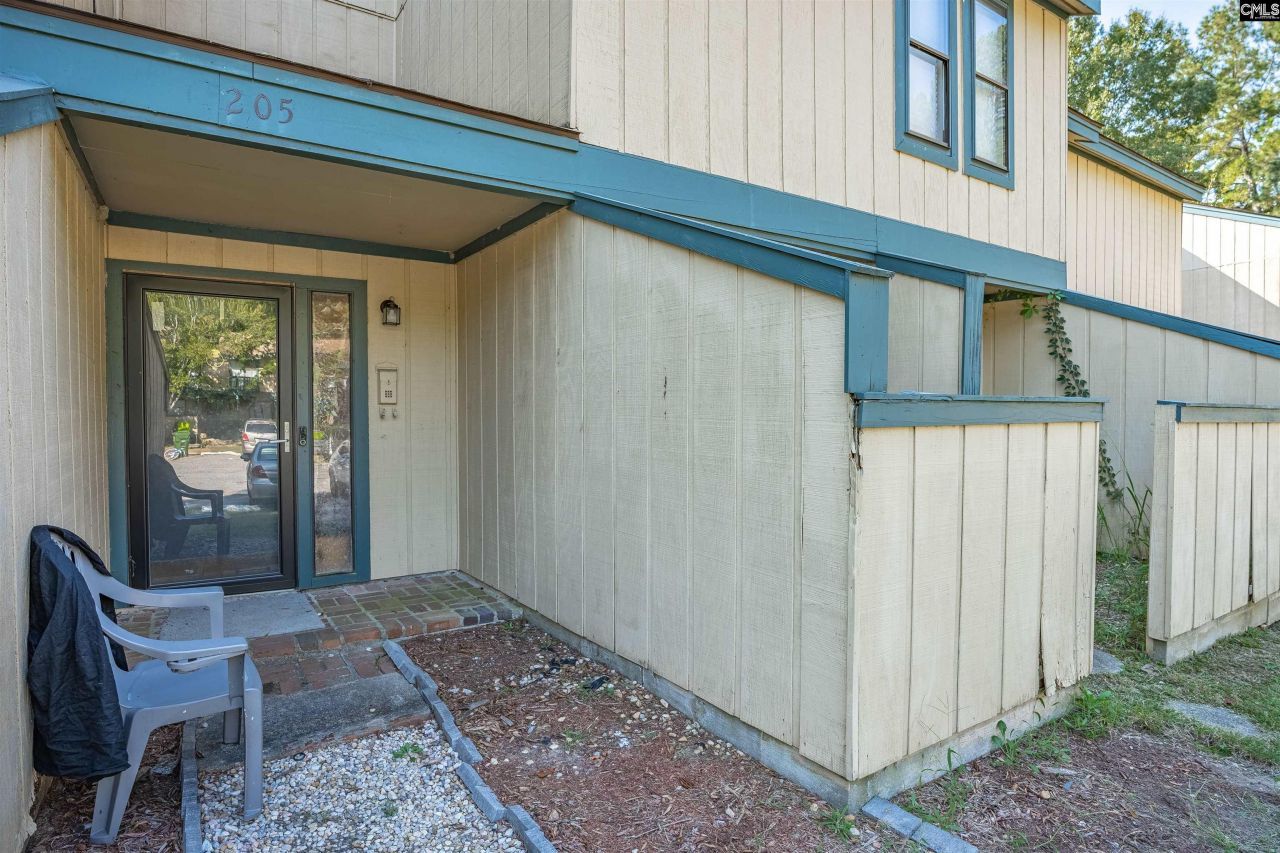 205 Timber Court Photo 32